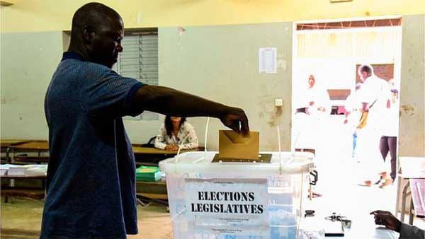 Élections législatives anticipées du 17 novembre : à vos cartes